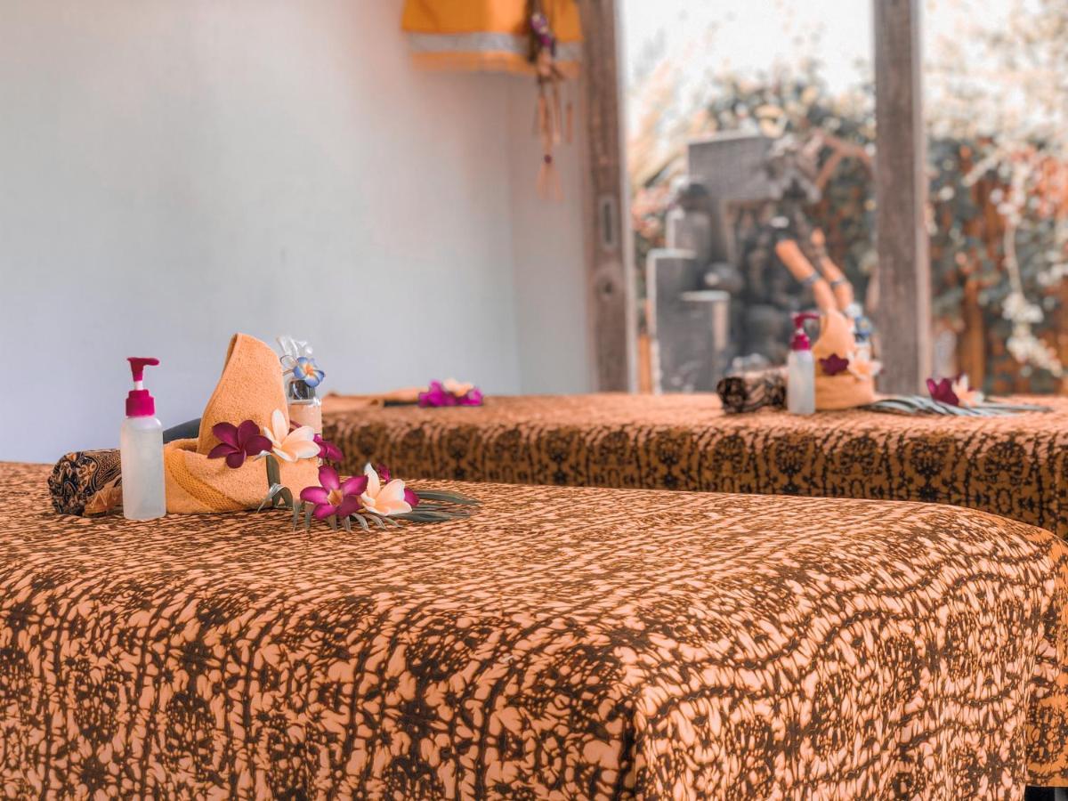 Auora Guest House Lembongan Esterno foto