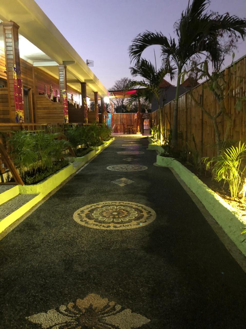 Auora Guest House Lembongan Esterno foto